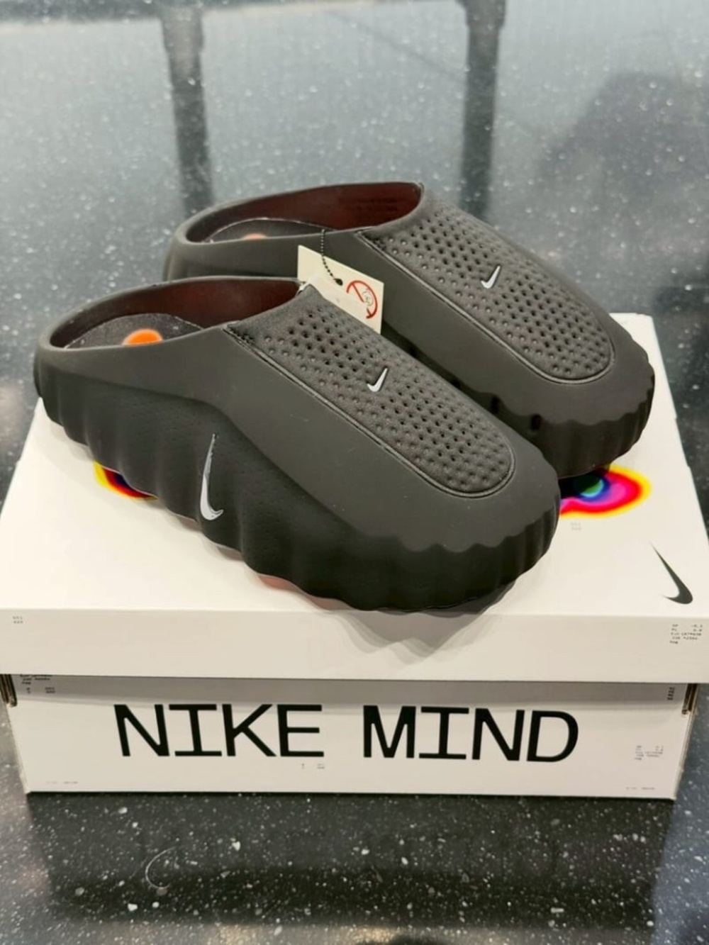 Nike Mind 001